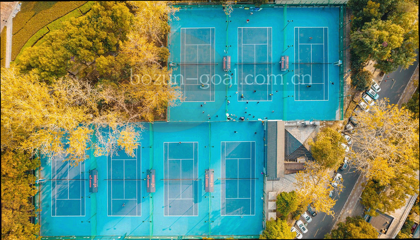 横向三步观赛路径示意图，导航第二栏的新用户赛事入口被高亮，路径终点是两场并列排布的赛事卡